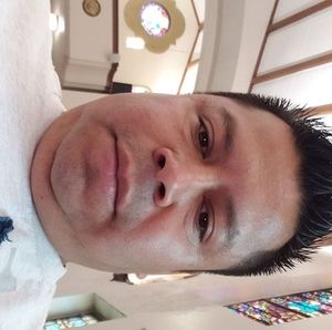 Meet your Posher, Javier